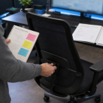 Peut-on travailler avec une discopathie dégénérative : support lombaire, poste ergonomique, RQTH