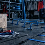 Matériel préparation physique : tapis antidérapant, plyobox, échelle et bandes élastiques